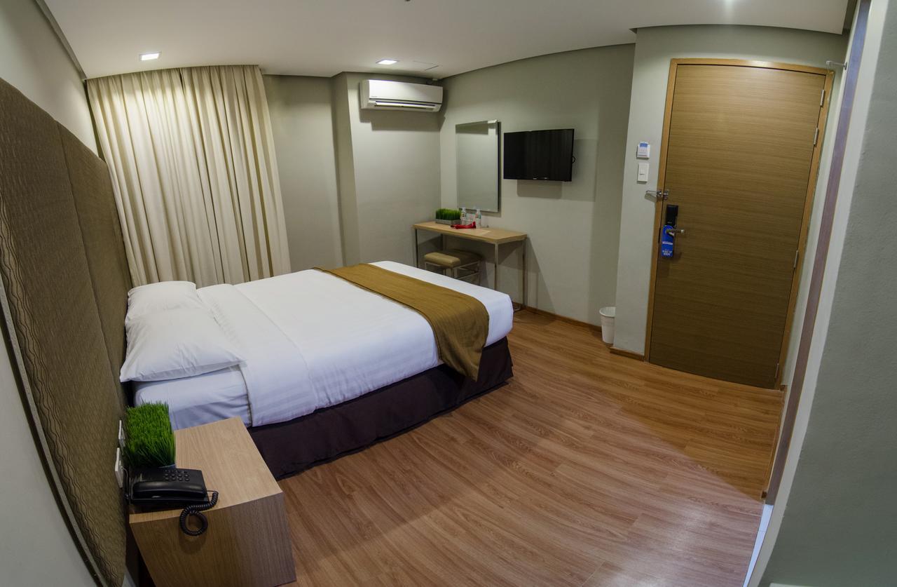 Madison Hotel Phl Iloilo City Εξωτερικό φωτογραφία