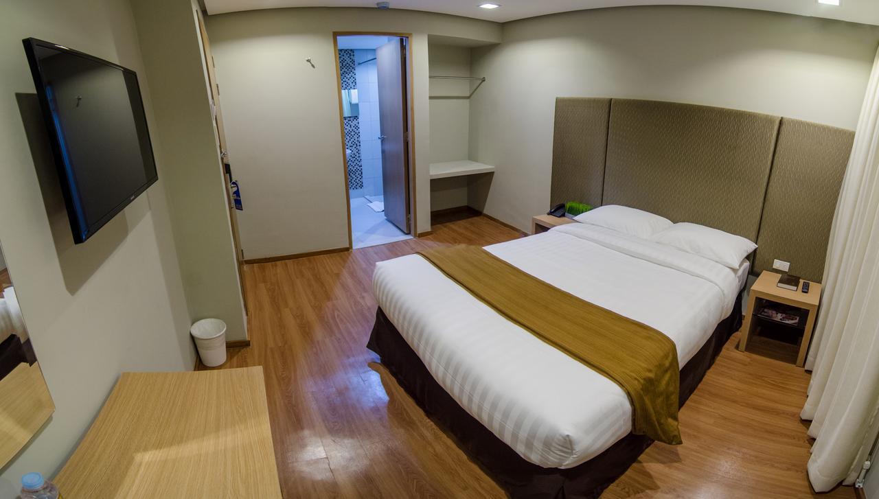 Madison Hotel Phl Iloilo City Εξωτερικό φωτογραφία